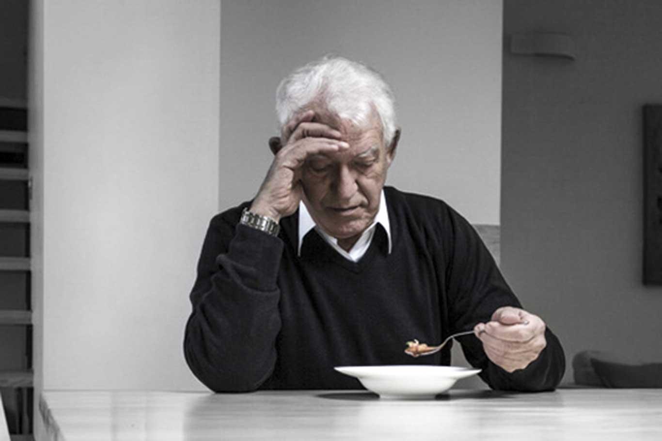 Alzheimer hasta için zor, hasta yakını için zorlu bir mücadele